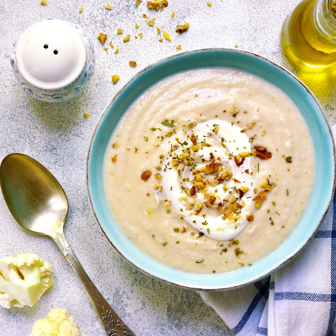 Cauliflower & Roasted Garlic Soup