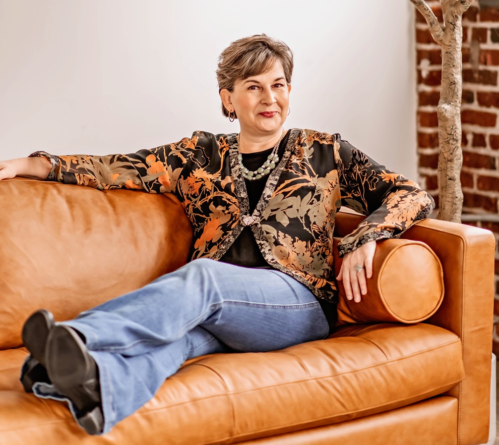 Exclusive interview with Akashic Energy Healer Patty Oliver in Best Holistic Life Magazine. Discover transformative healing and spiritual growth insights!