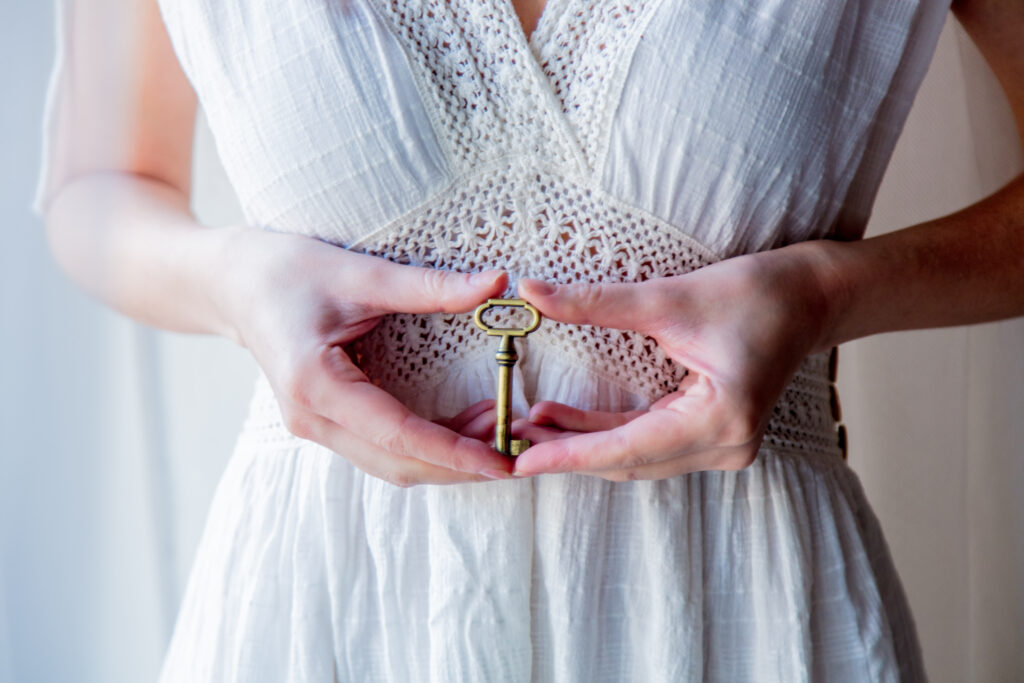 The_Shining_Light_Circle_of_Healing_and_Love_(@Best-Holistic-Life-Magazine @Mark-Anthony-JD-Psychic-Explorer @Featured-Article)