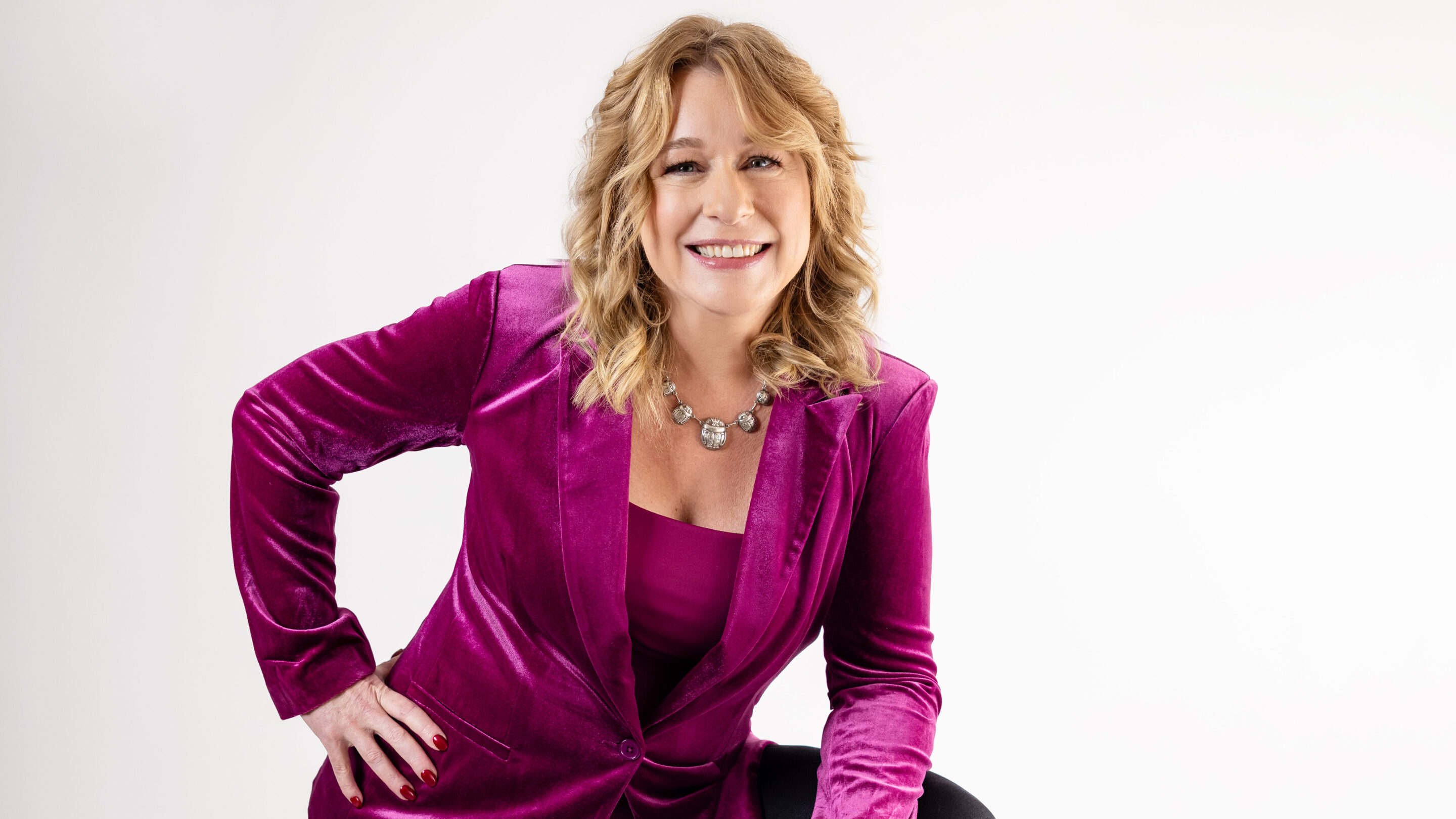 Exclusive_Interview_with_Dawna_Campbell_Visionary_of_the_Year_2025_(@Best-Holistic-Life_@BestHolisticLifeMagazine_@New-Release_@Dawna-Campbell_@Mind-Whisperer)_Photo