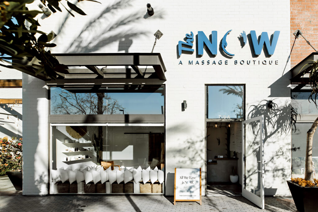 The Power of The NOW How Massage Therapy Changed the Course of My Career(@Best-Holistic-Life_@BestHolisticLifeMagazine_@New-Release_@Lisa-Nevins)_Photo-9