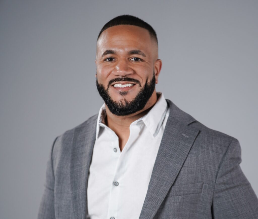 Exclusive_Interview_with_Samael_Tejada_Wellness_Visionary_of_the_Year_2025_@Best-Holistic-Life_@BestHolisticLifeMagazine_@Samael-Tejada_@Magazine-Release)_Cover-Photo