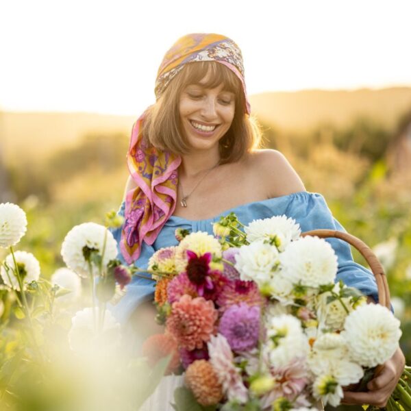 The_3_Laws_of_Energy_That_Instantly_Create_Unlimited_Abundance_(@Best-Holistic-Life_@BestHolisticLifeMagazine_@New-Release_@Dawna-Campbell)_Cover-Photo