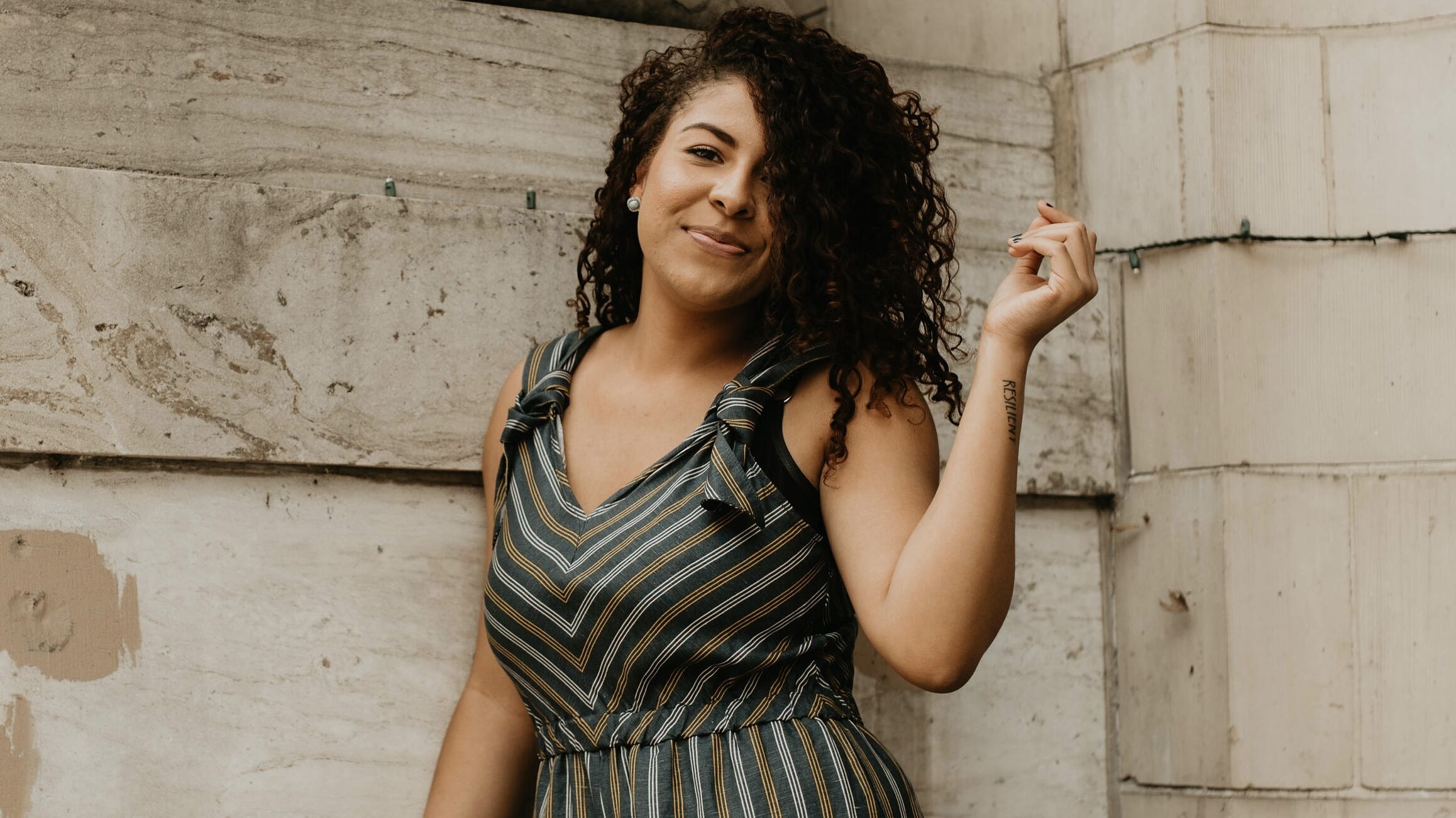 Aligned_and_Abundant_(@Best-Holistic-Life_@BestHolisticLifeMagazine_@New-Release_@Hazel-Luna)_Photo