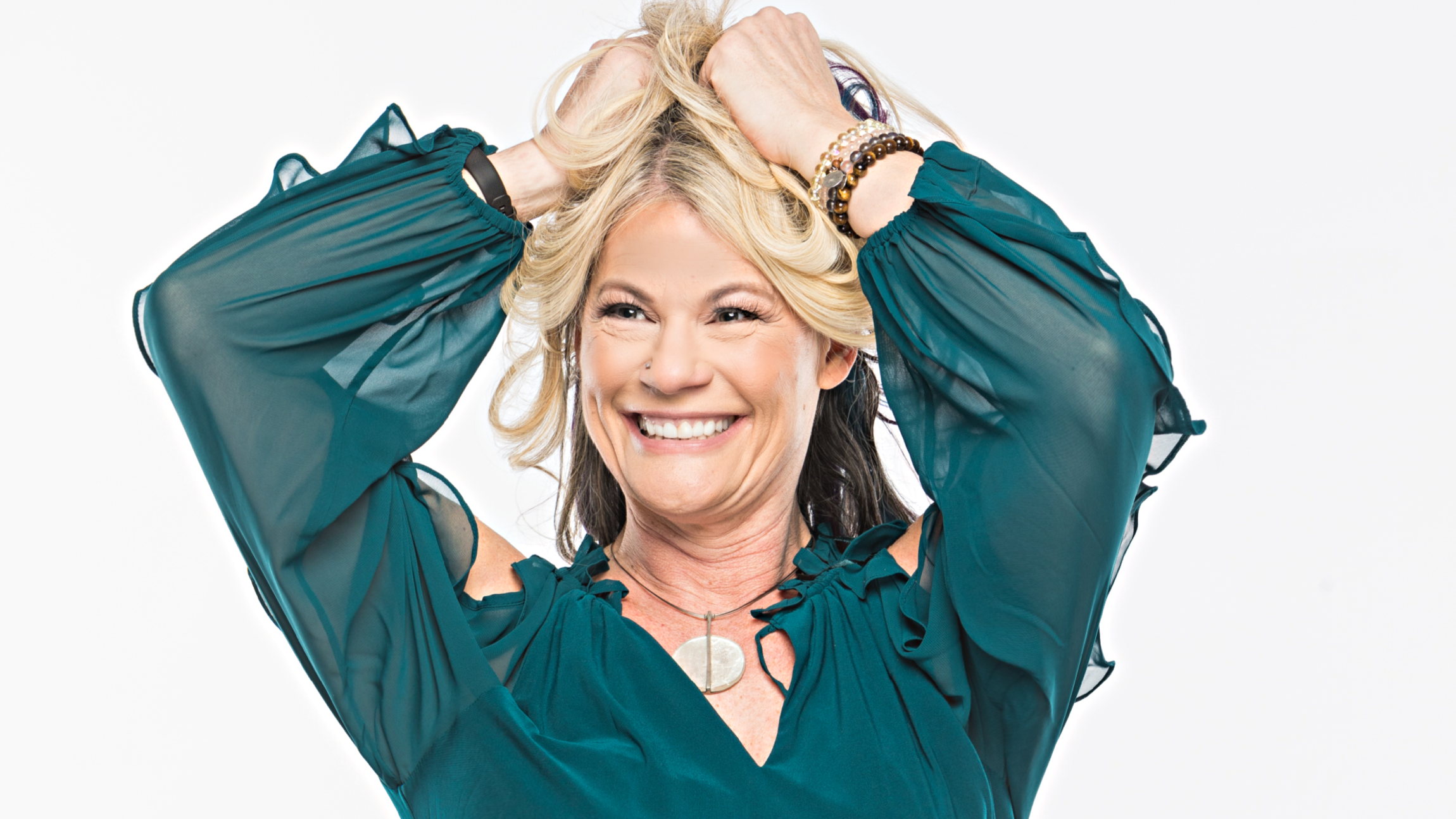 The_Sneaky_Unseen_Side_Effects_of_Childhood_Trauma_(@Best-Holistic-Life_@BestHolisticLifeMagazine_@New-Release_@Theresa-Byrne)_Cover-Photo