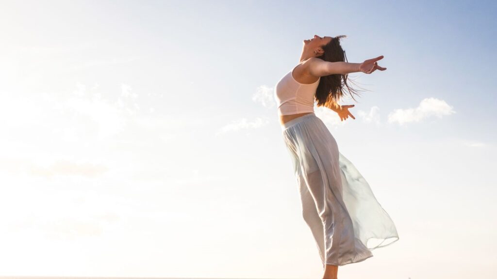 Healing_In_Motion_When_The_Body_Knows_It’s_Time_to_Let_Go_(@Best-Holistic-Life_@BestHolisticLifeMagazine_@New-Release_@AzLynn-Berry)_Cover-Photo