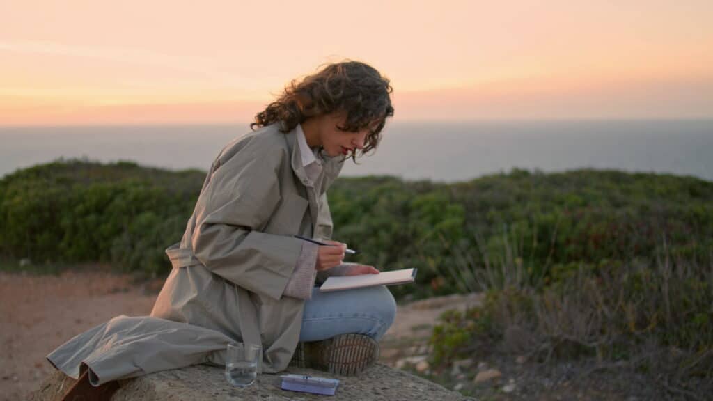 Discover How Writing Your Story Can Unlock Healing, Hope, and Courage_(@best-Holistic-Life-Magazine @Geri-Maroney).j