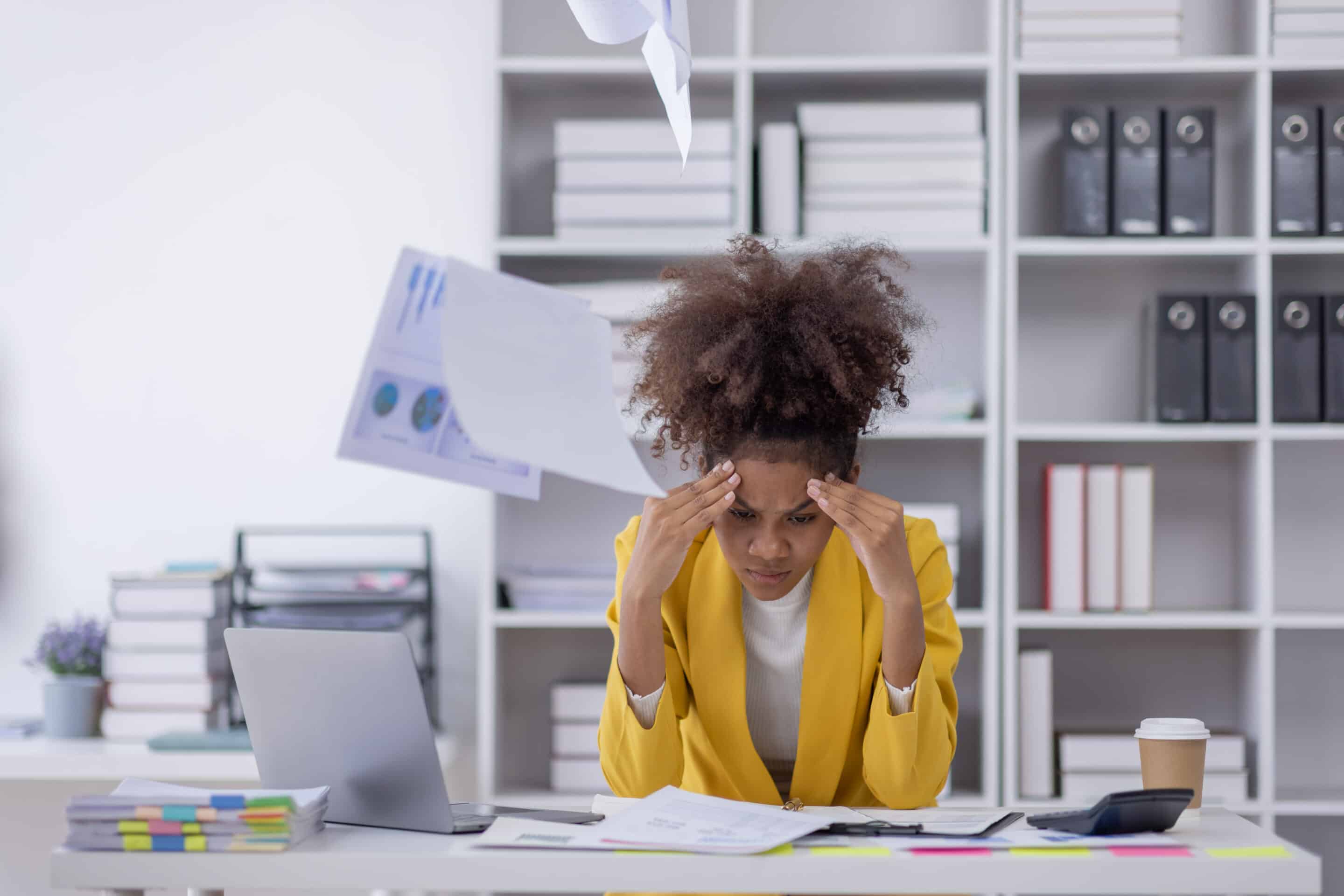 Emotional Clutter Is Real: 7 Science-Backed Ways to Remove the Past and Create More Peace Today