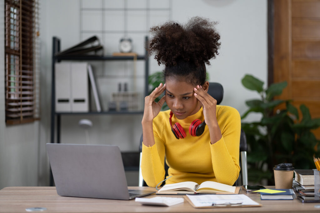 Emotional Clutter Is Real: 7 Science-Backed Ways to Remove the Past and Create More Peace Today